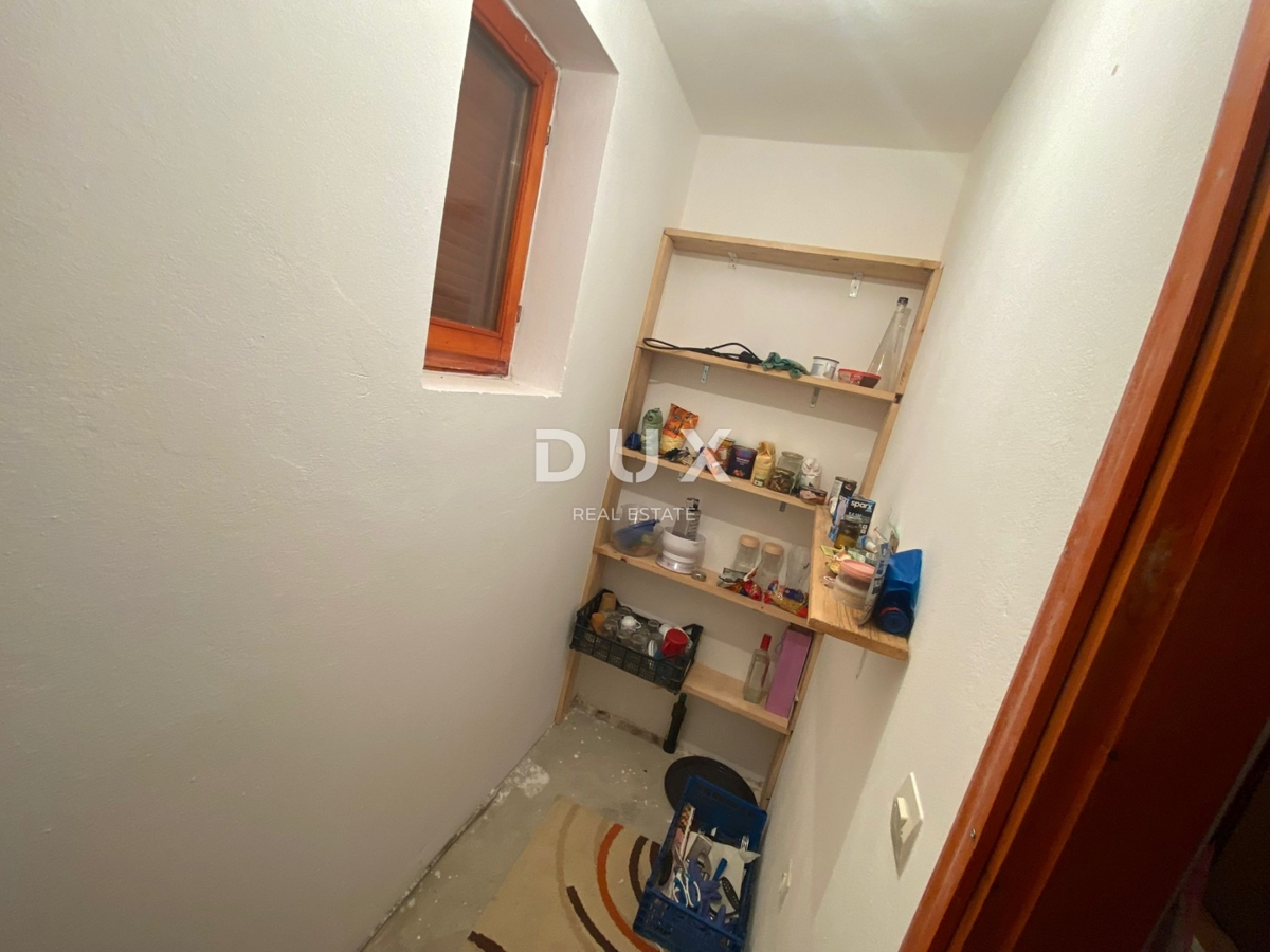 KORENICA, VISUĆ - PRILOŽNOST! Velika nepremičnina z legalno gradnjo