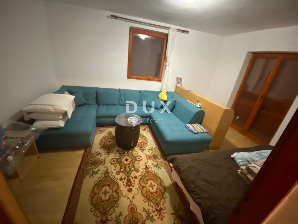 KORENICA, VISUĆ - PRILOŽNOST! Velika nepremičnina z legalno gradnjo