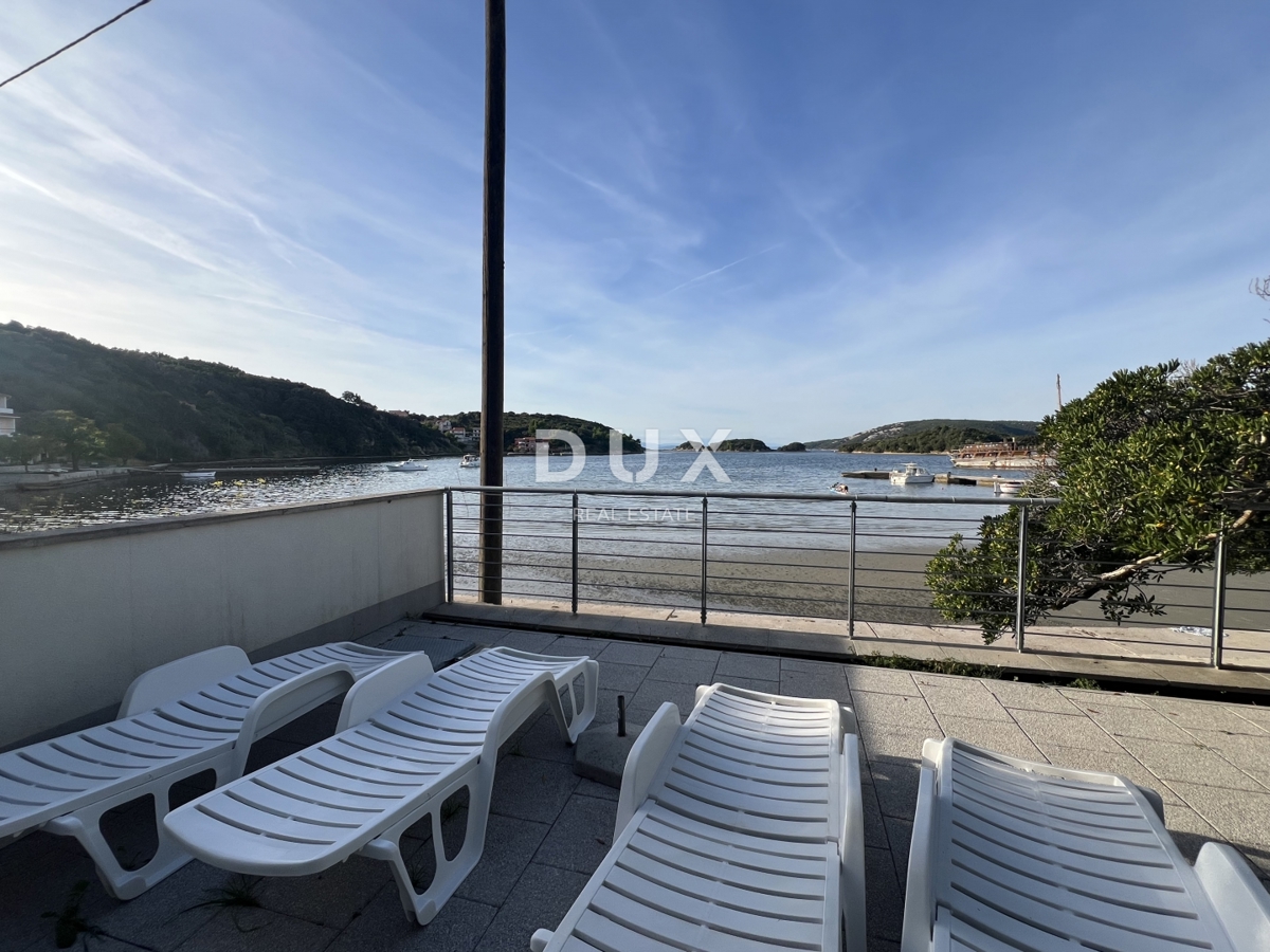 OTOK RAB – unikatna nepremičnina v prvi vrsti ob morju