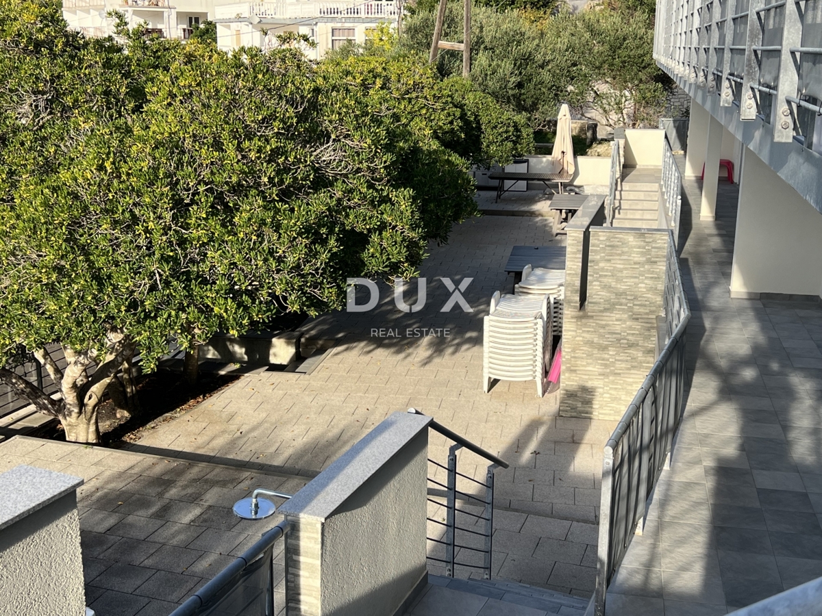 OTOK RAB – unikatna nepremičnina v prvi vrsti ob morju