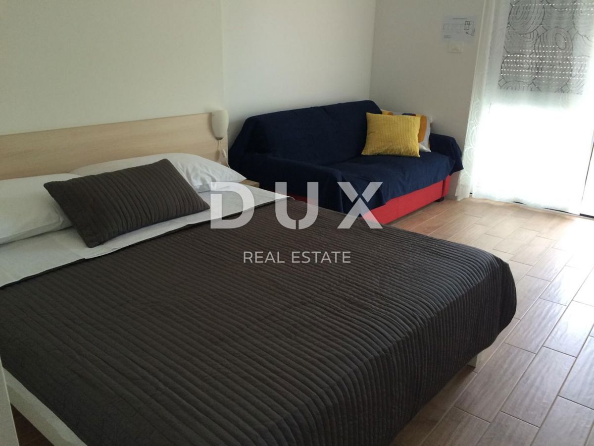 OTOK RAB – unikatna nepremičnina v prvi vrsti ob morju