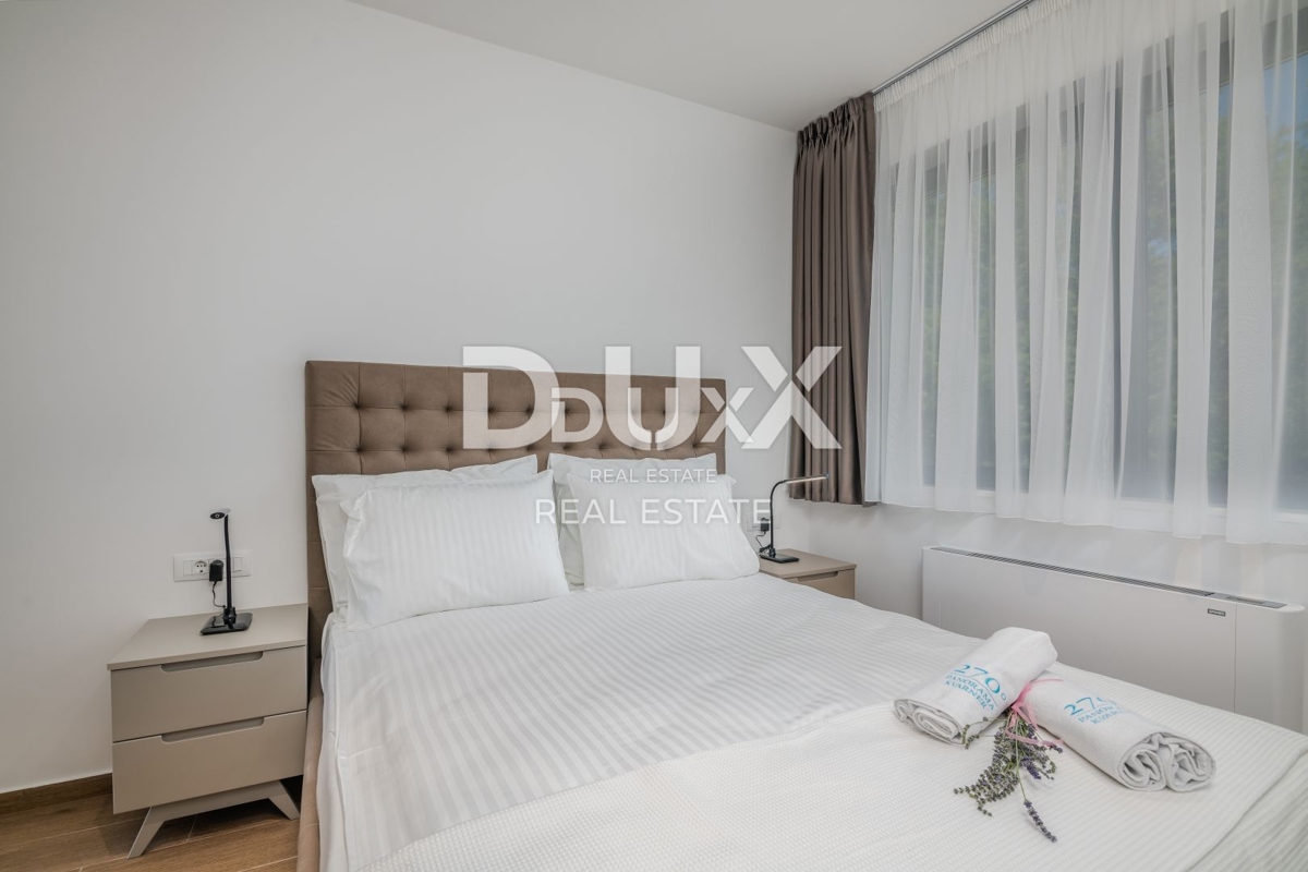 OPATIJA – Moderna luksuzna vila z dvema stanovanjskima enotama in panoramskim pogledom na morje