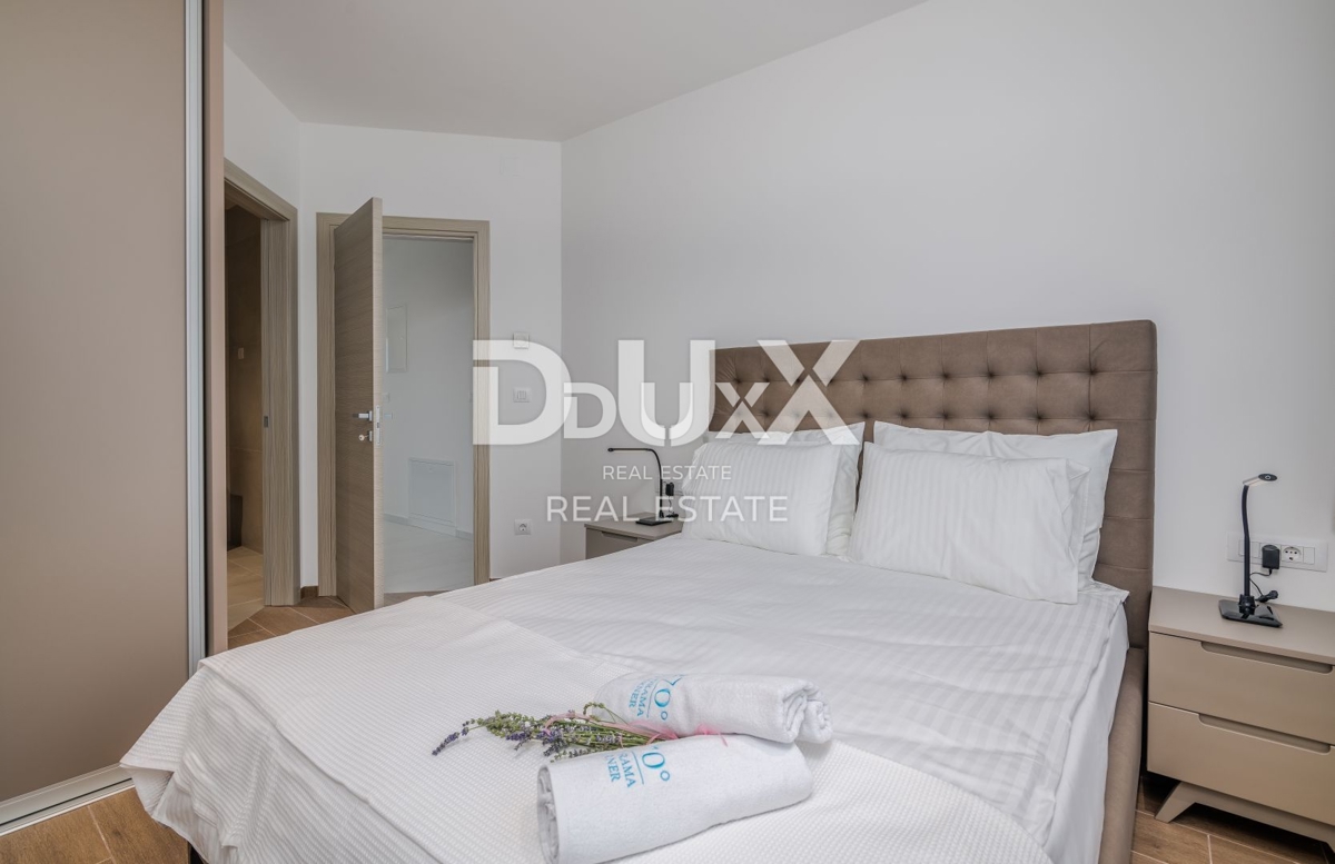 OPATIJA – Moderna luksuzna vila z dvema stanovanjskima enotama in panoramskim pogledom na morje