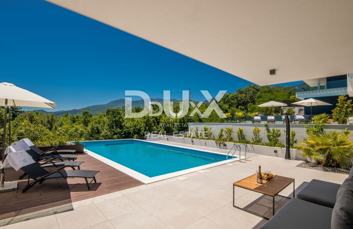 OPATIJA – Moderna luksuzna vila z dvema stanovanjskima enotama in panoramskim pogledom na morje