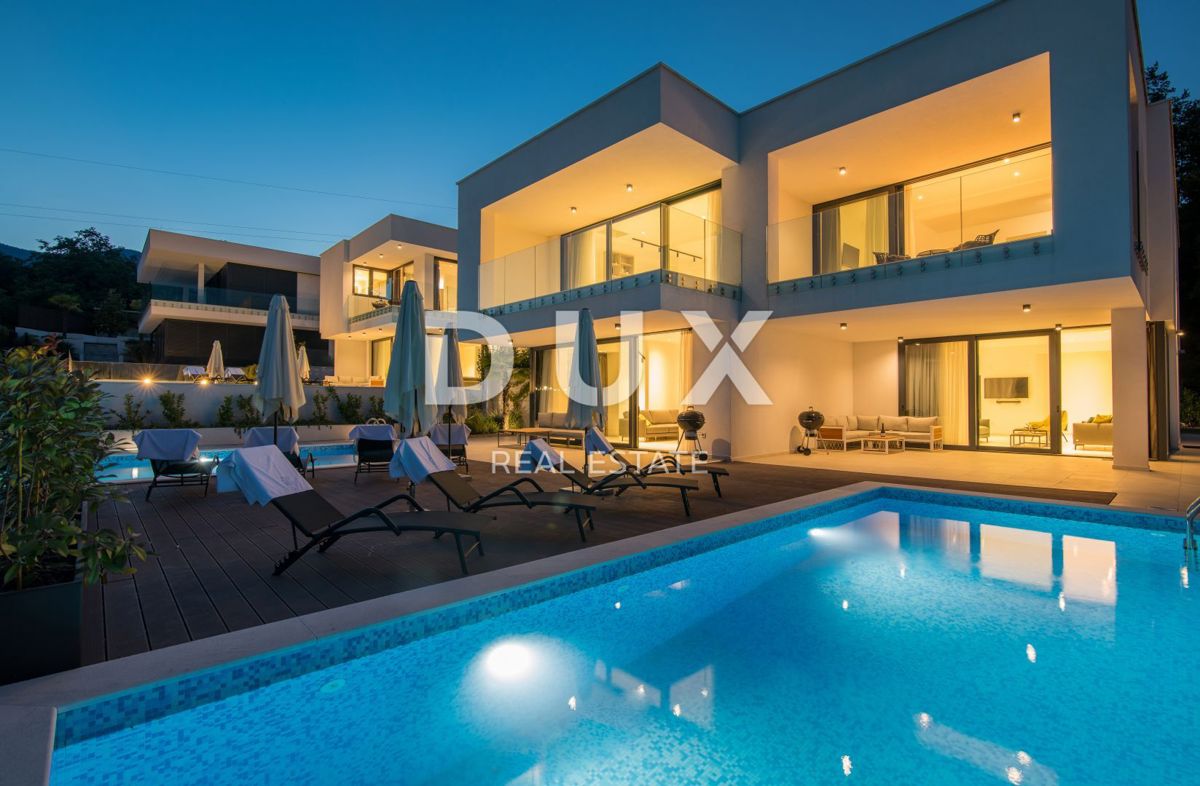 OPATIJA – Moderna luksuzna vila z dvema stanovanjskima enotama in panoramskim pogledom na morje