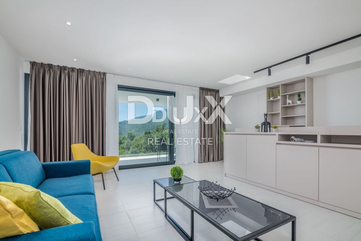 OPATIJA – Moderna luksuzna vila z dvema stanovanjskima enotama in panoramskim pogledom na morje