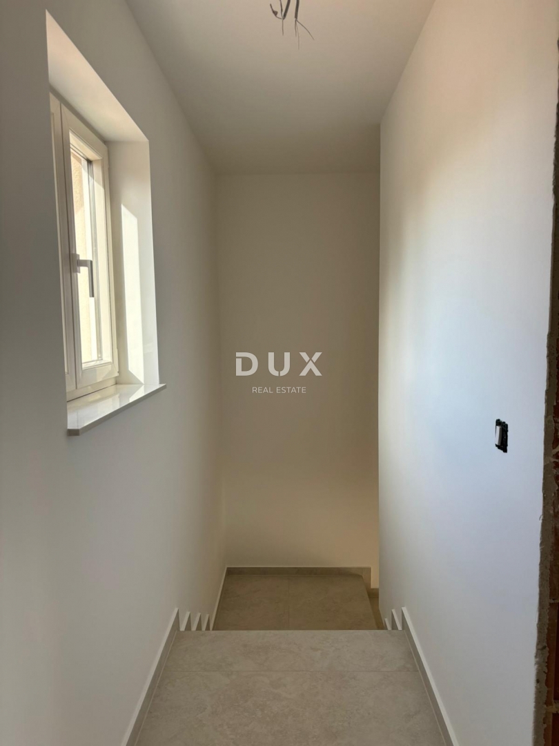 ISTRA, ŽMINJ - Nova mediteranska hiša s pogledom na vinograd v zasebnem kompleksu!