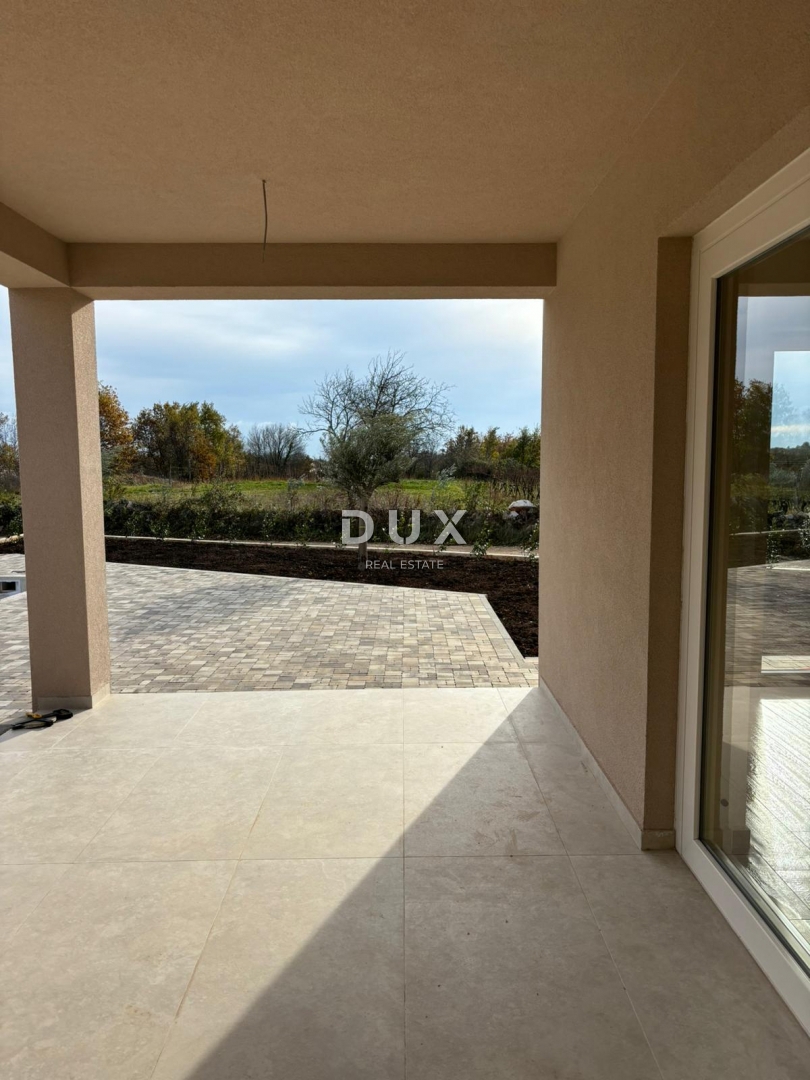 ISTRA, ŽMINJ - Nova mediteranska hiša s pogledom na vinograd v zasebnem kompleksu!