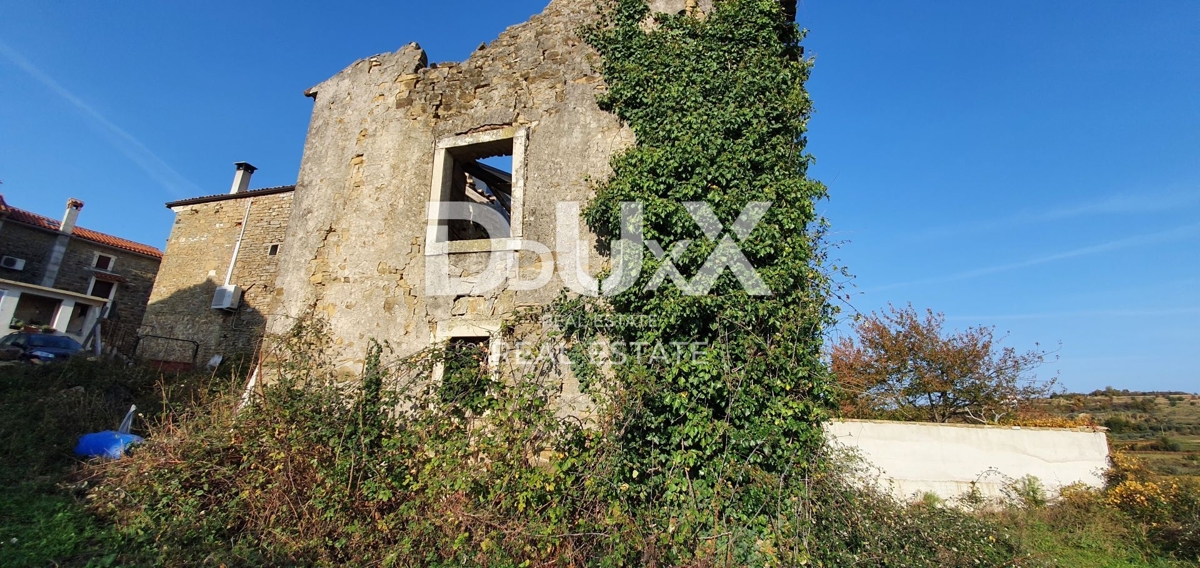 ISTRA, MOMJAN – Avtentična kamnita stavba s čudovitim razgledom