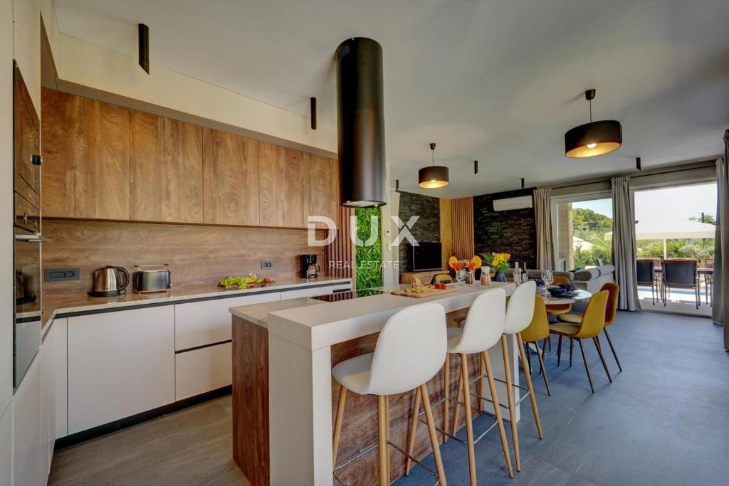 Hiša Marčana, 200m2