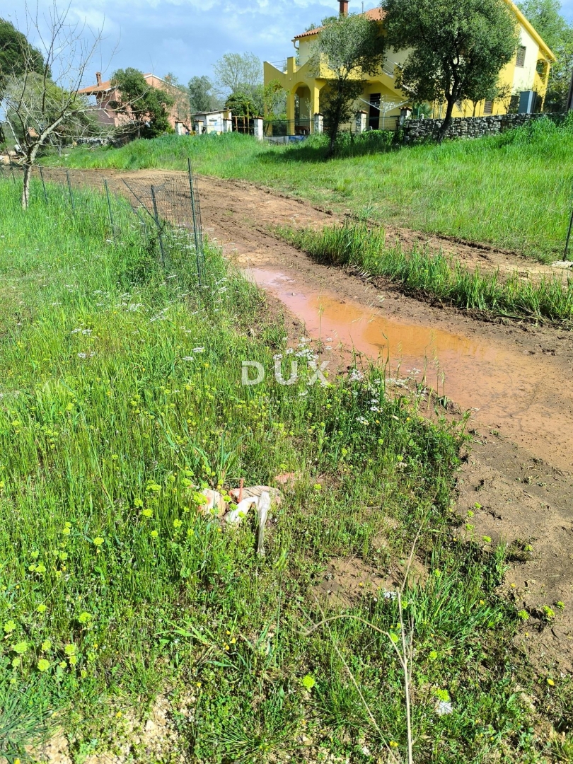 Zemljišče Peroj, Vodnjan, 678m2