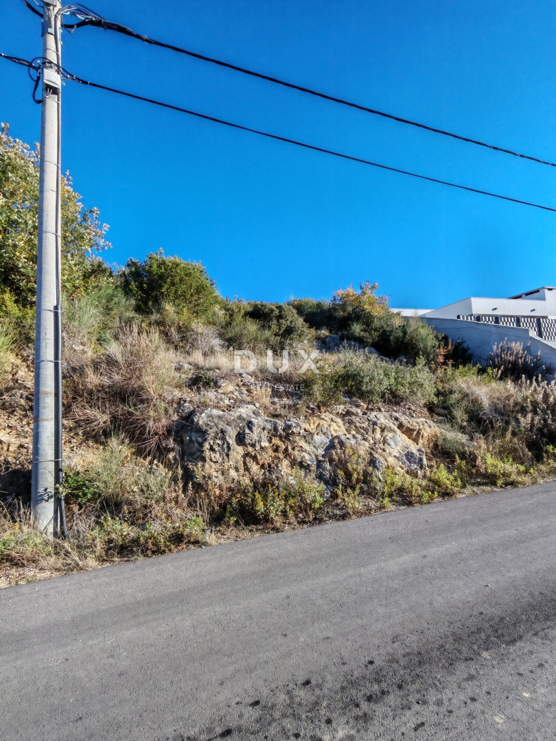 Zemljišče Ljubač, Ražanac, 1.300m2