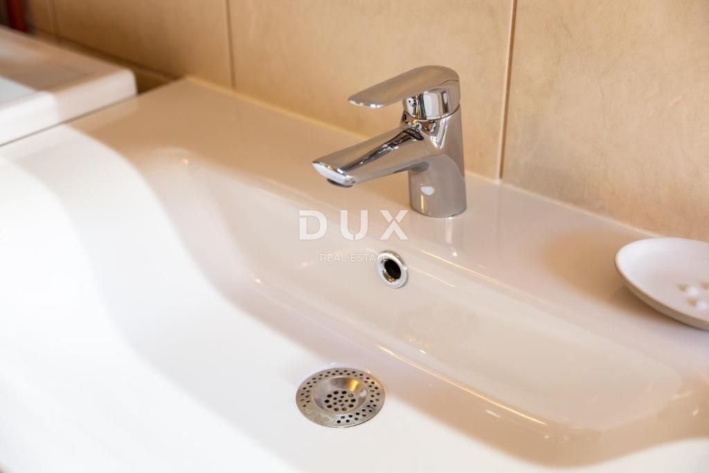 RIJEKA, CENTER - 2 sobno stanovanje 100 m od Korz