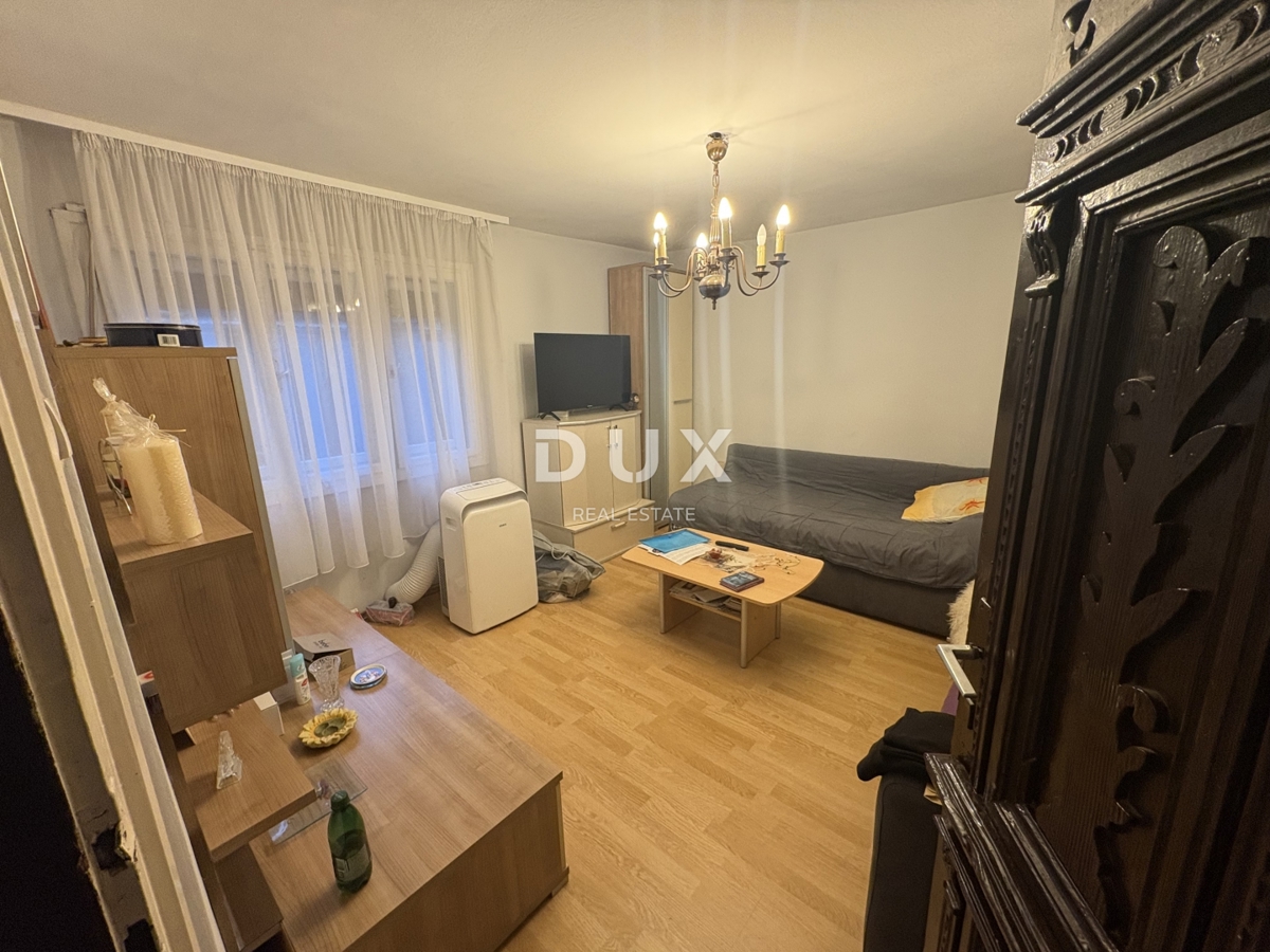 ZAGREB, DONJA DUBRAVA - Hiša za prenovo z odličnim investicijskim potencialom