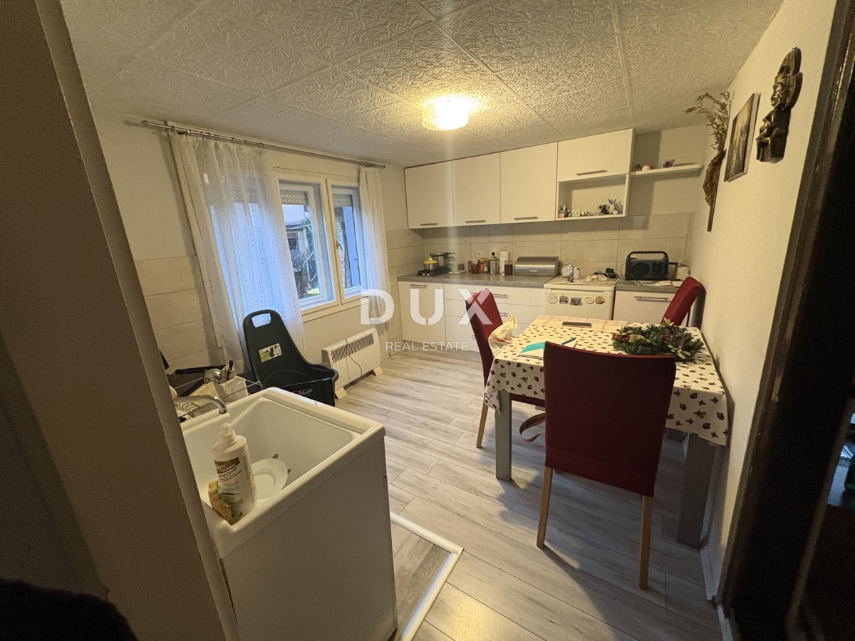 ZAGREB, DONJA DUBRAVA - Hiša za prenovo z odličnim investicijskim potencialom