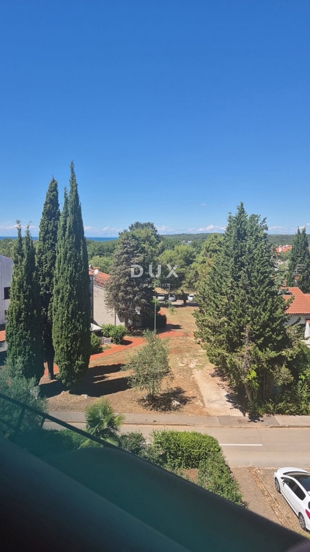 ISTRA, ČERVAR PORAT - Dvostanovanjsko stanovanje v zgornjem nadstropju s pogledom na morje!