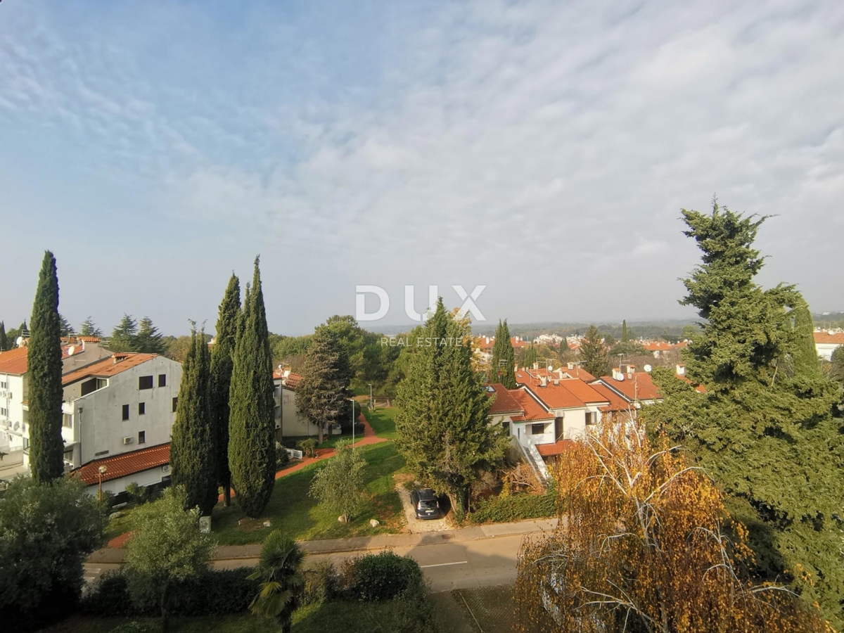 ISTRA, ČERVAR PORAT - Dvostanovanjsko stanovanje v zgornjem nadstropju s pogledom na morje!