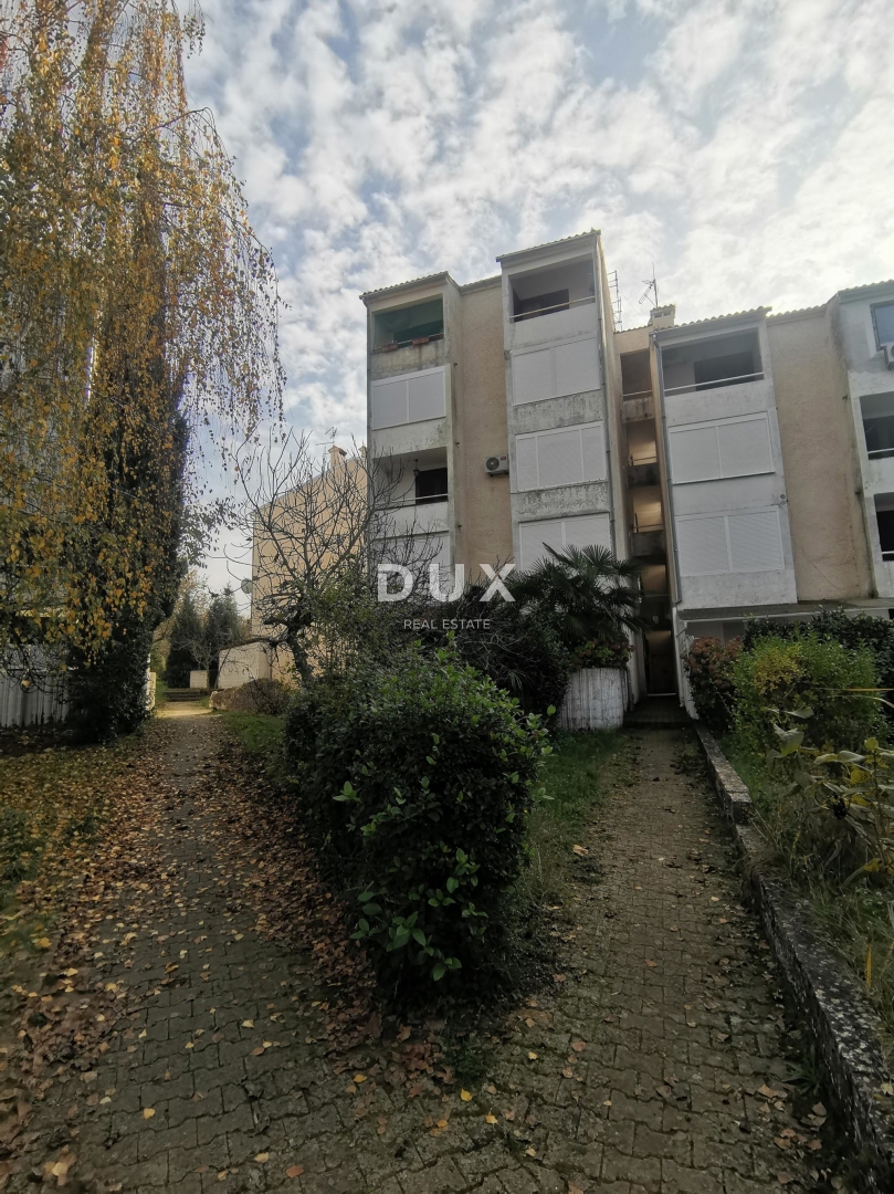 ISTRA, ČERVAR PORAT - Dvostanovanjsko stanovanje v zgornjem nadstropju s pogledom na morje!