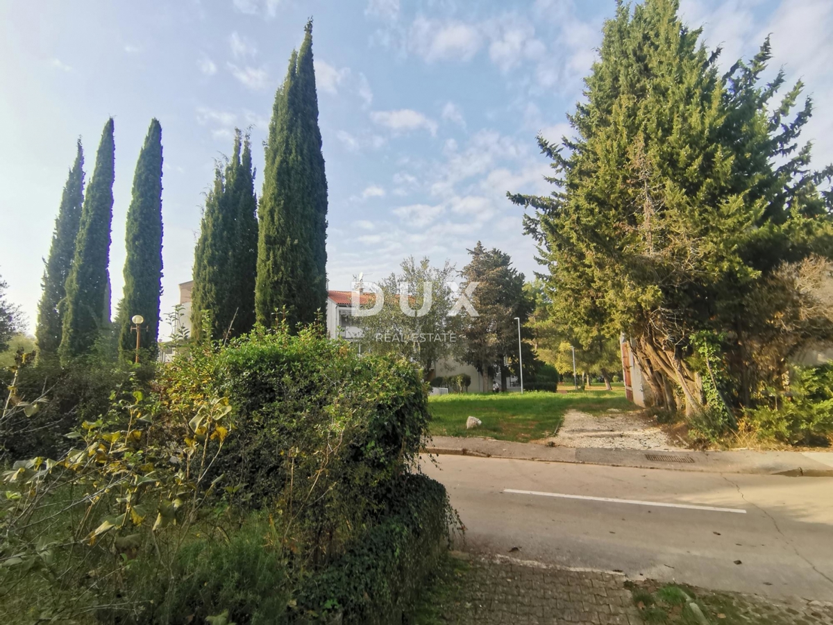 ISTRA, ČERVAR PORAT - Dvostanovanjsko stanovanje v zgornjem nadstropju s pogledom na morje!