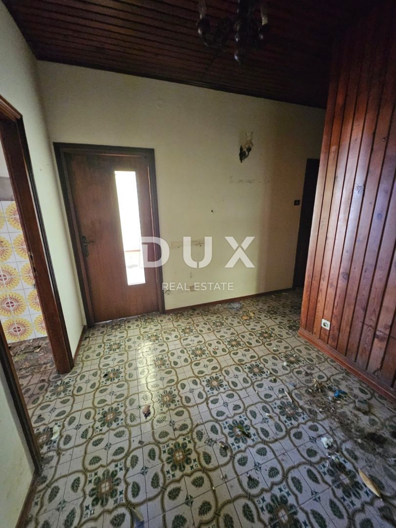 OPATIJA, CENTER - samostojna hiša 250m2 s panoramskim pogledom na morje + okolica 740m2