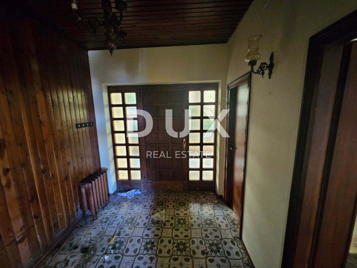 OPATIJA, CENTER - samostojna hiša 250m2 s panoramskim pogledom na morje + okolica 740m2