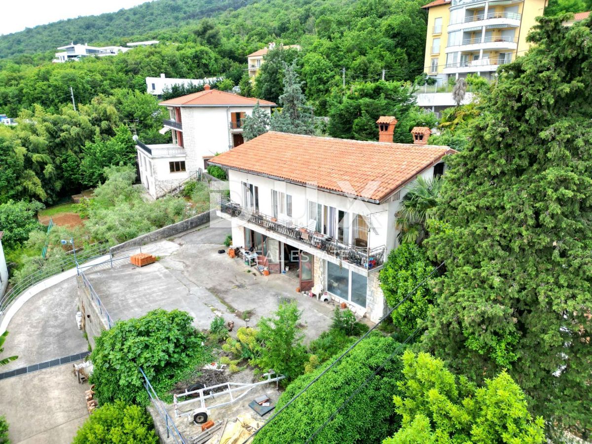 OPATIJA, CENTER - samostojna hiša 250m2 s panoramskim pogledom na morje + okolica 740m2