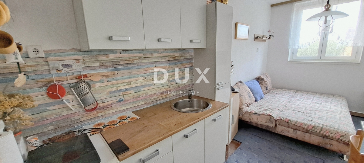 CRIKVENICA - Odlično stanovanje s pogledom na morje, le 200 m od morja