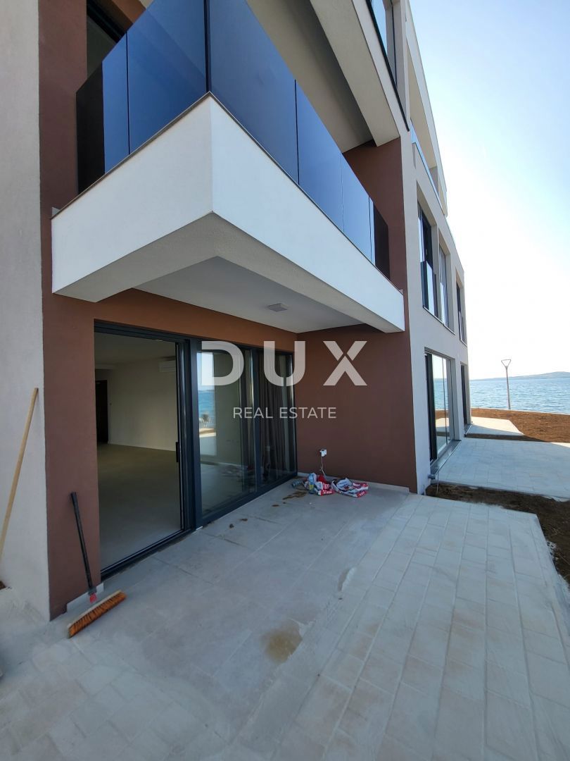 PRIVLAKA, ZADAR - S6 Luksuzna novogradnja v 2. vrsti do morja