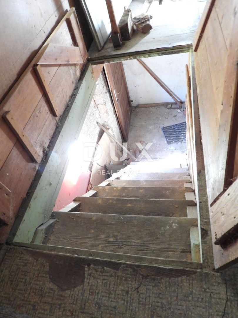 GORSKI KOTAR, SUNGER- stara hiša + 2 gospodarski poslopji + okolica 9000m2