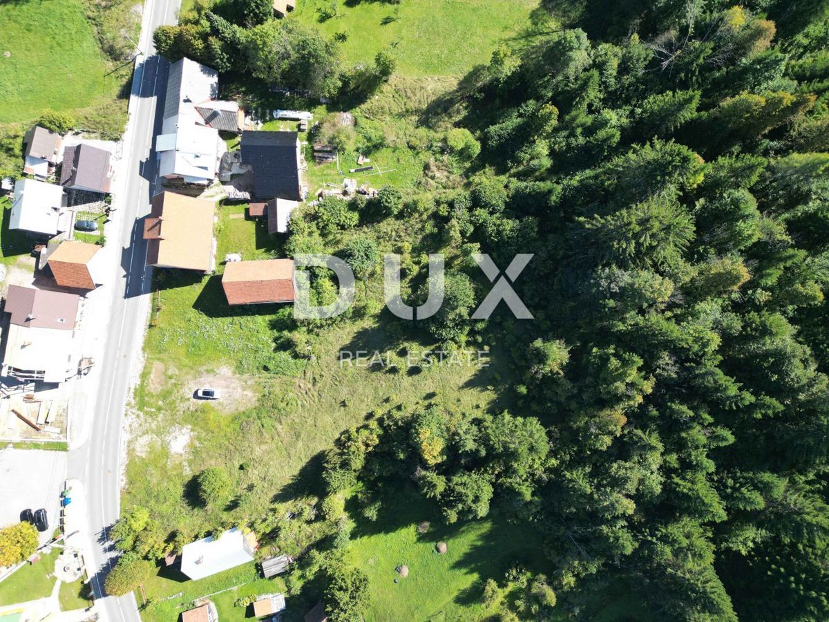 GORSKI KOTAR, SUNGER- stara hiša + 2 gospodarski poslopji + okolica 9000m2