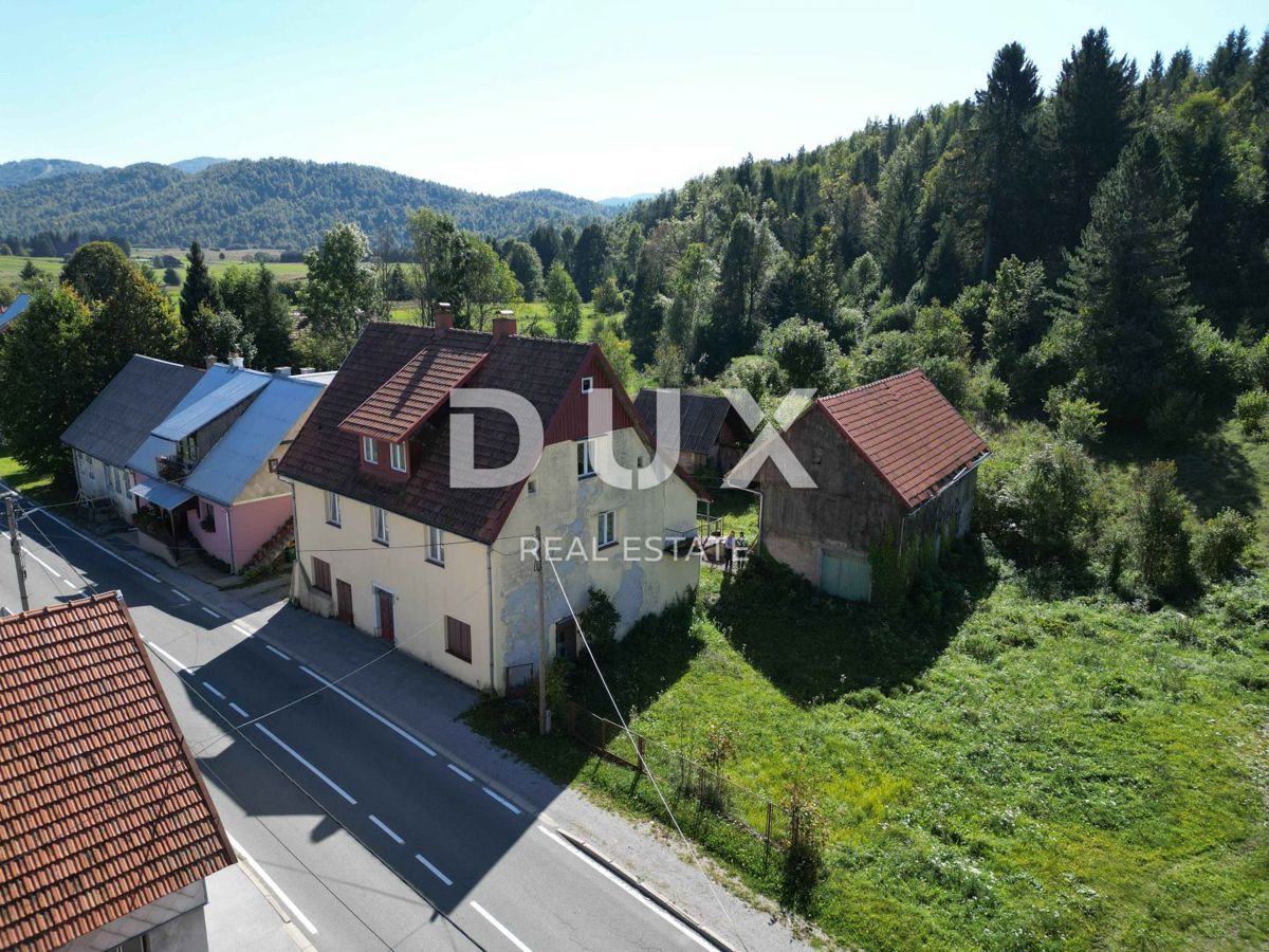 GORSKI KOTAR, SUNGER- stara hiša + 2 gospodarski poslopji + okolica 9000m2