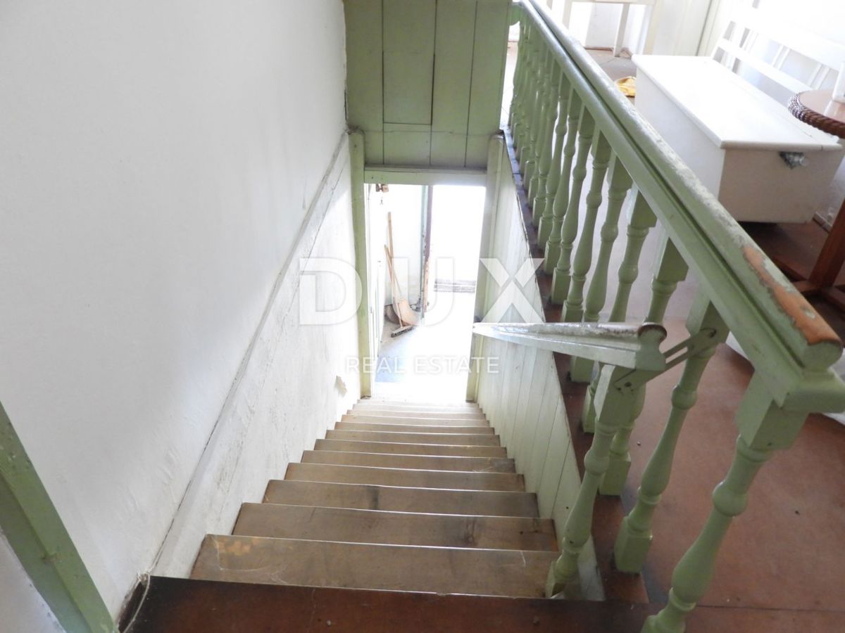 GORSKI KOTAR, SUNGER- stara hiša + 2 gospodarski poslopji + okolica 9000m2