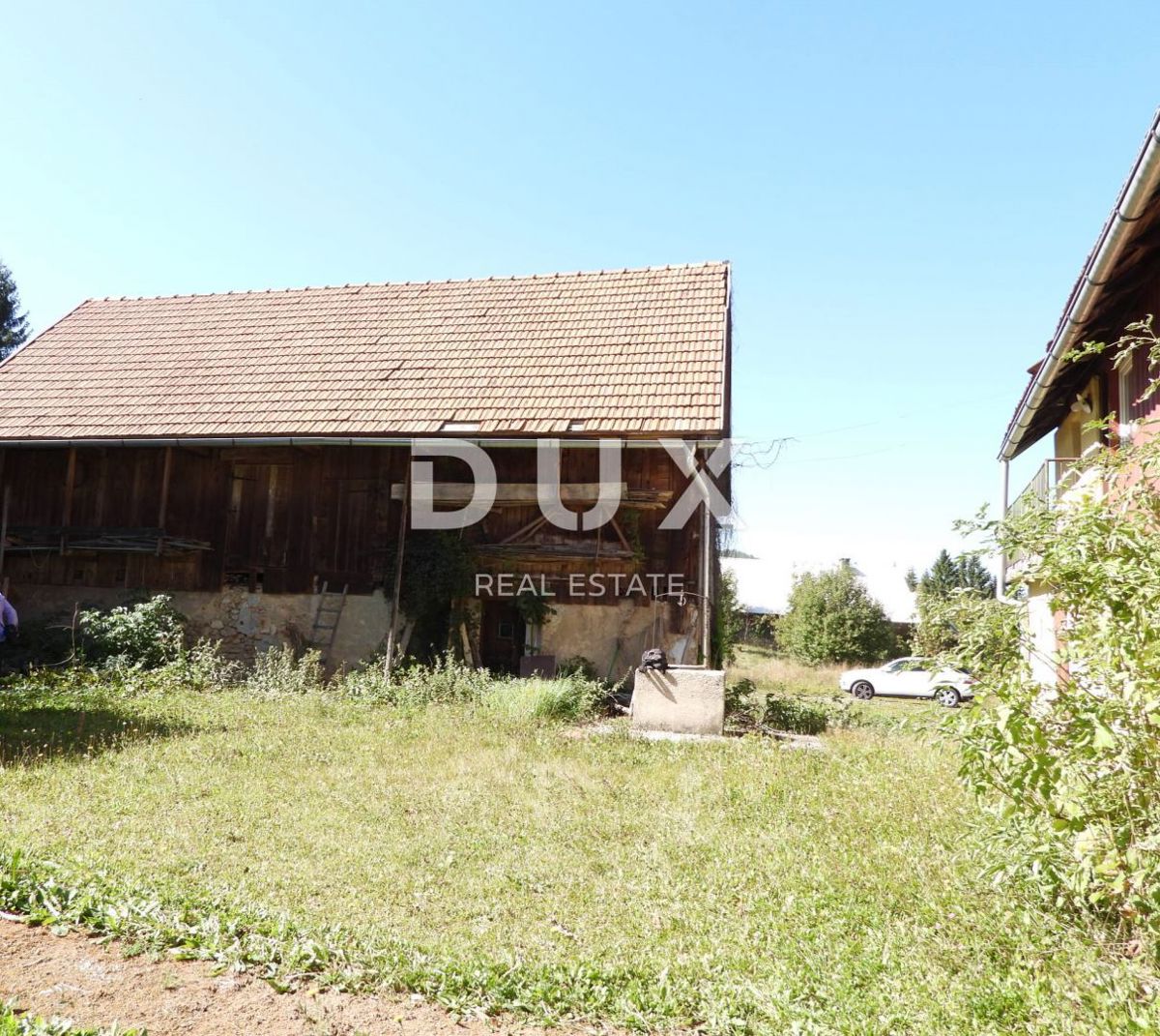 GORSKI KOTAR, SUNGER- stara hiša + 2 gospodarski poslopji + okolica 9000m2