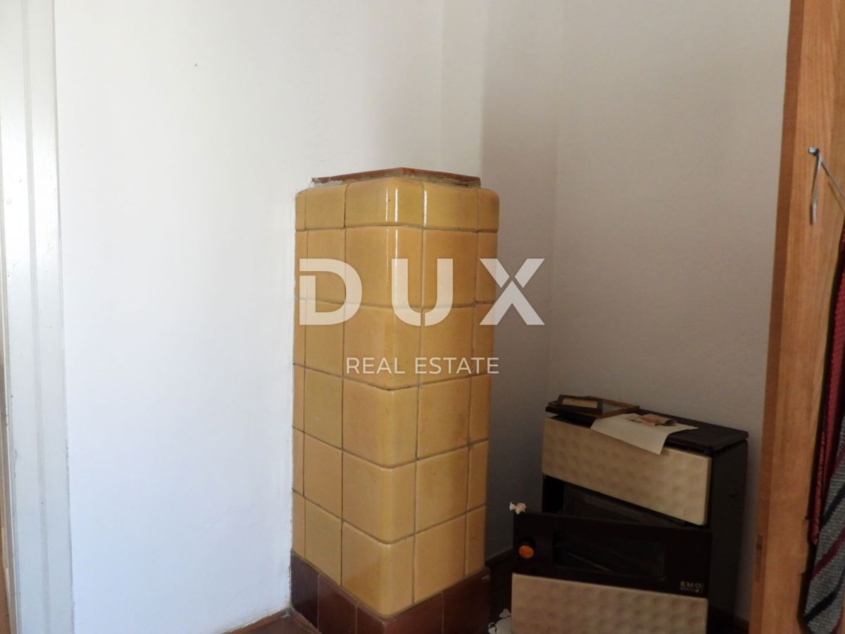 GORSKI KOTAR, SUNGER- stara hiša + 2 gospodarski poslopji + okolica 9000m2