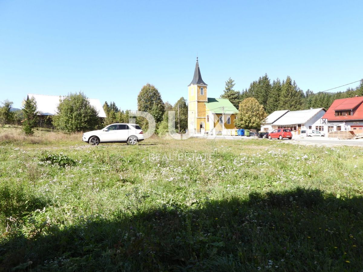 GORSKI KOTAR, SUNGER- stara hiša + 2 gospodarski poslopji + okolica 9000m2