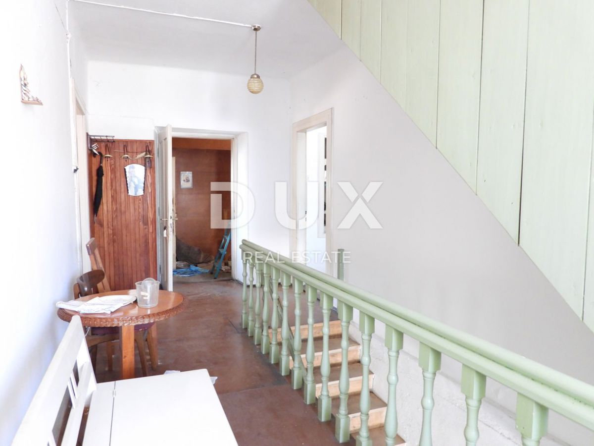 GORSKI KOTAR, SUNGER- stara hiša + 2 gospodarski poslopji + okolica 9000m2