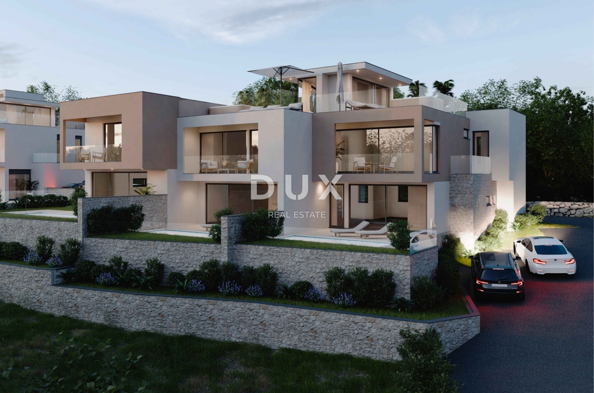 ŠIBENIK, VODICE - Luksuzni triplex z bazenom in pogledom na morje