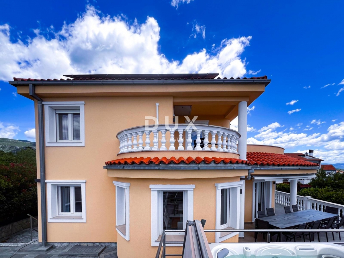 CRIKVENICA - Vila z bazenom in pogledom na Jadran, 300m2