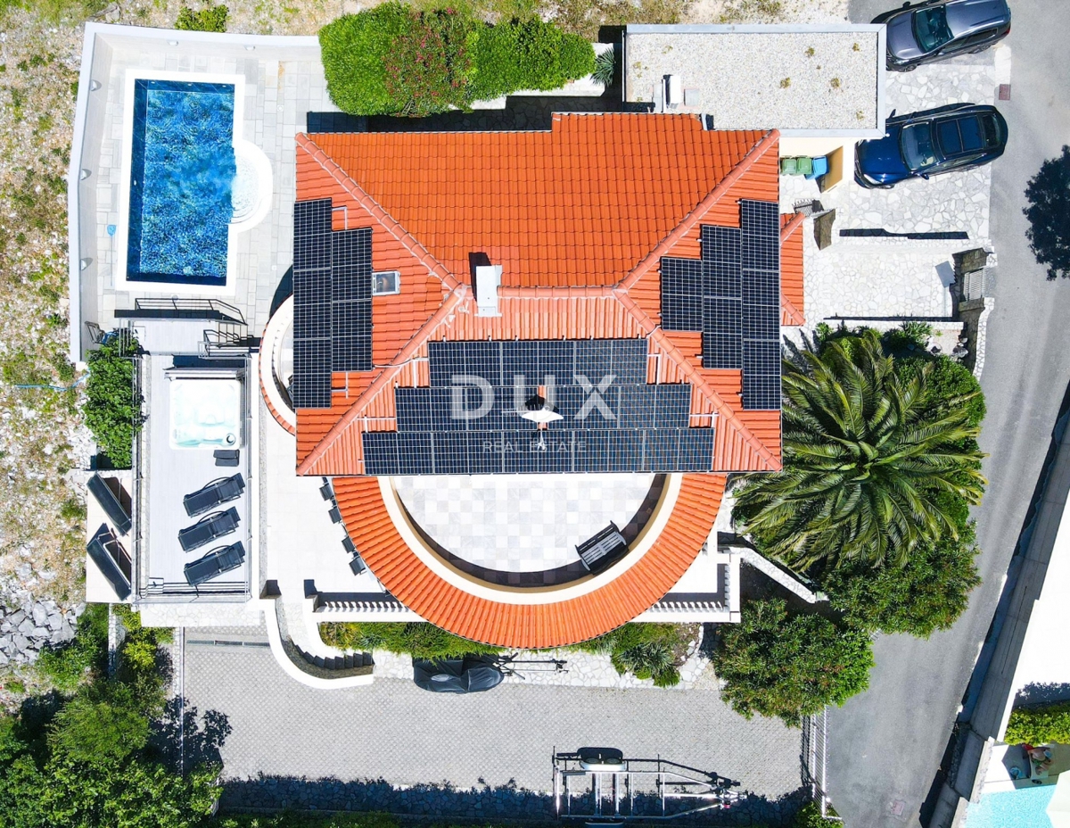 CRIKVENICA - Vila z bazenom in pogledom na Jadran, 300m2