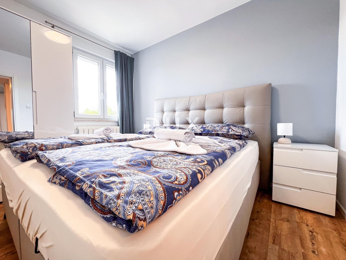 CRIKVENICA - Vila z bazenom in pogledom na Jadran, 300m2