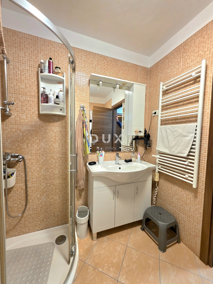 ISTRA, FAŽANA - 3 spalnice + dnevna soba, dvoetažno družinsko stanovanje 150m od plaže in centra