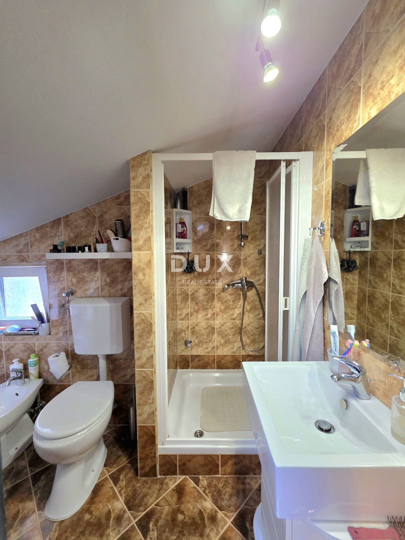 ISTRA, FAŽANA - 3 spalnice + dnevna soba, dvoetažno družinsko stanovanje 150m od plaže in centra