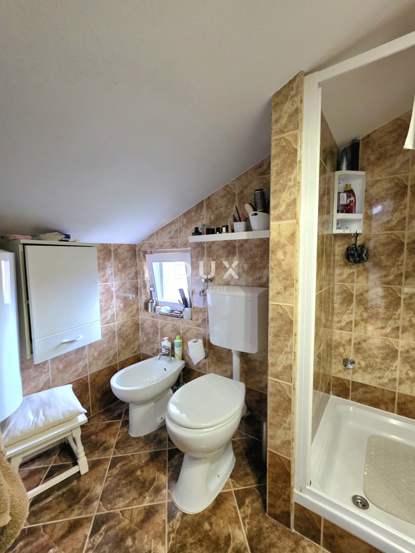 ISTRA, FAŽANA - 3 spalnice + dnevna soba, dvoetažno družinsko stanovanje 150m od plaže in centra