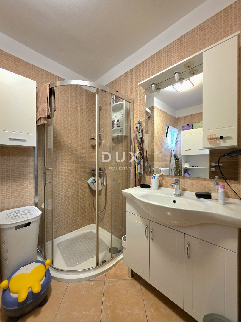 ISTRA, FAŽANA - 3 spalnice + dnevna soba, dvoetažno družinsko stanovanje 150m od plaže in centra