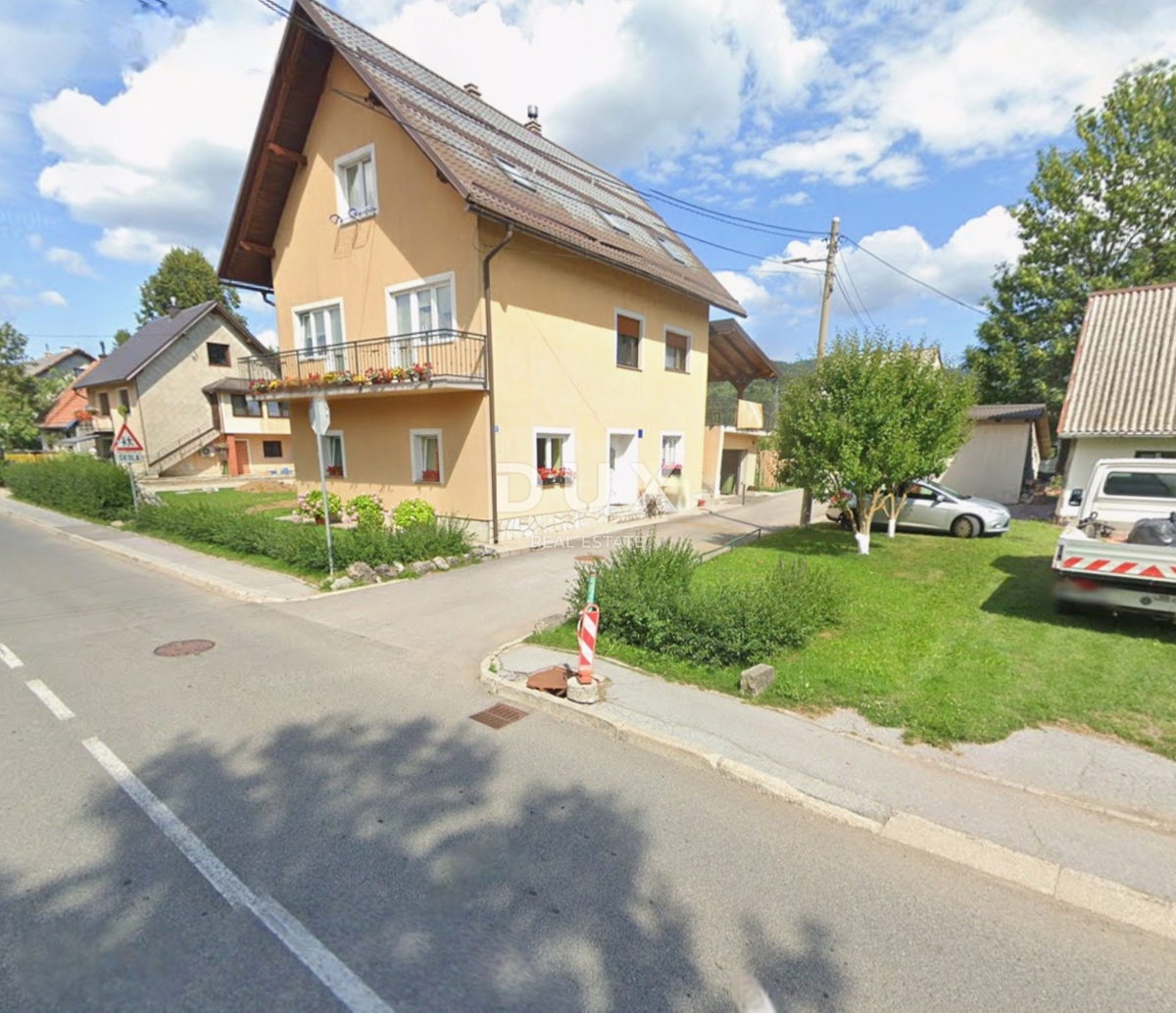 FUŽINE, VRATA - zemljišče 300m2 Z GRADBENIM DOVOLJENJEM!!! blizu jezera