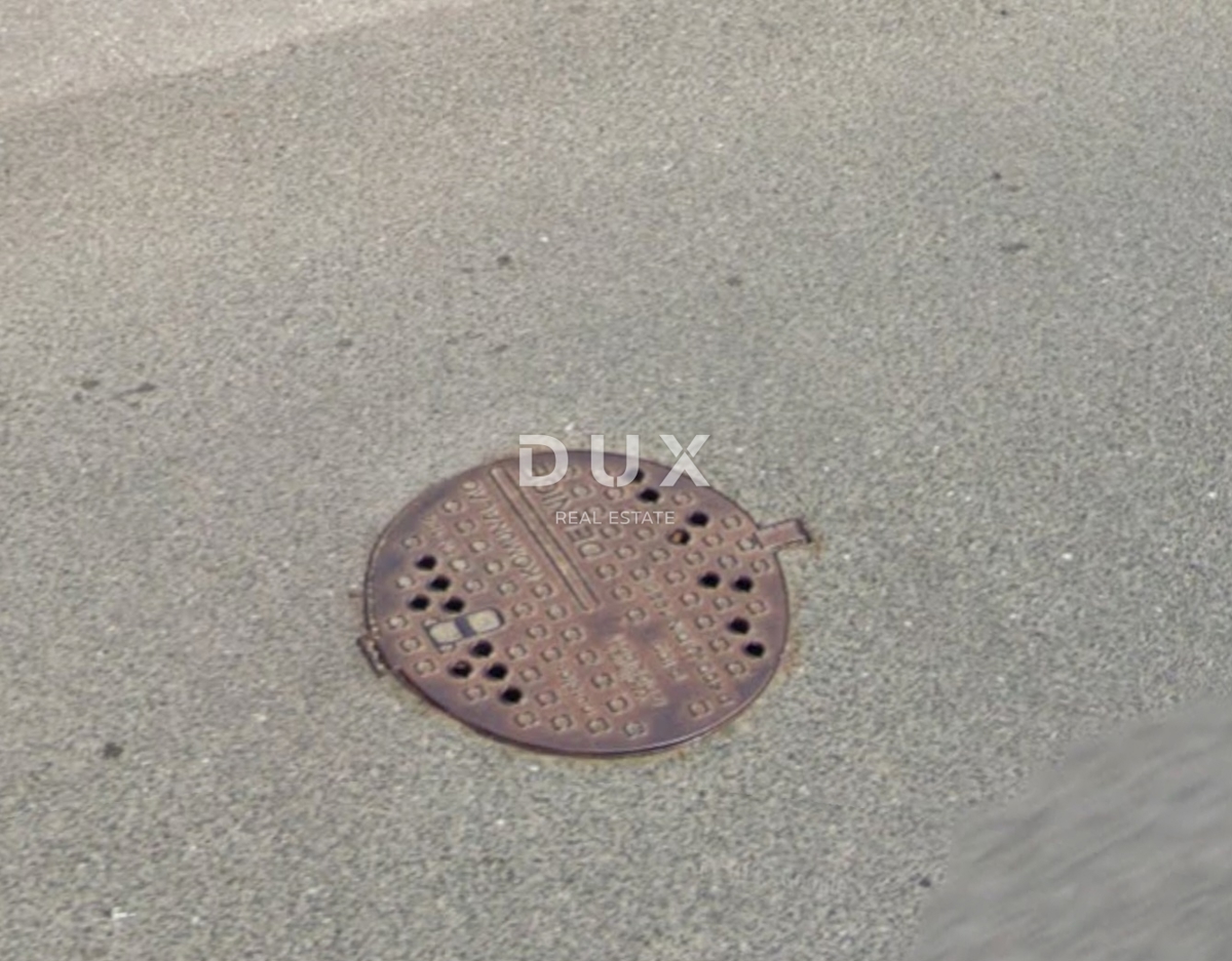 FUŽINE, VRATA - zemljišče 300m2 Z GRADBENIM DOVOLJENJEM!!! blizu jezera