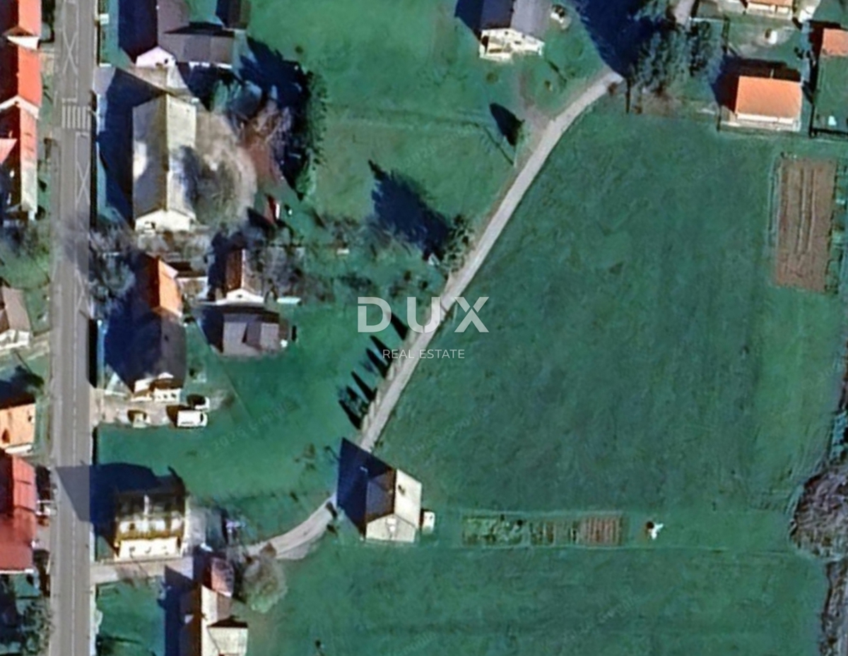 FUŽINE, VRATA - zemljišče 300m2 Z GRADBENIM DOVOLJENJEM!!! blizu jezera