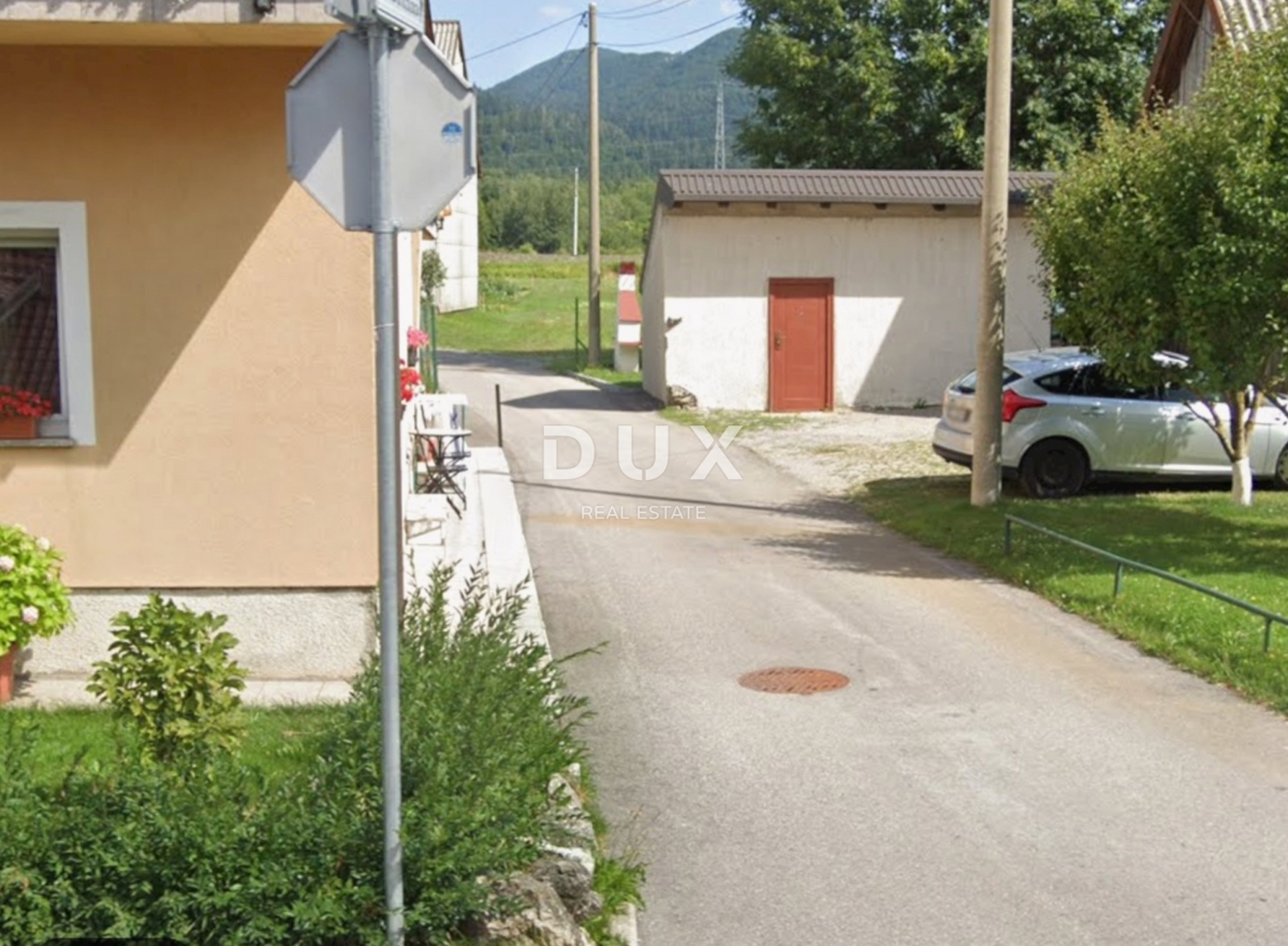 FUŽINE, VRATA - zemljišče 300m2 Z GRADBENIM DOVOLJENJEM!!! blizu jezera