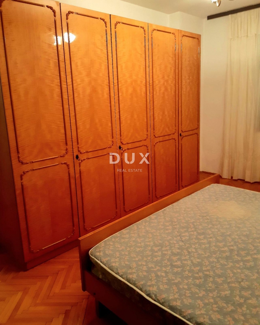 RIJEKA, SRDOČI - Prostorno 2-sobno stanovanje z dnevno sobo, garažo in vrtom