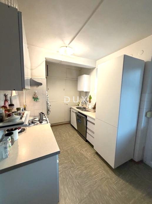 ISTRA, PULA - 3-sobno stanovanje z 2 terasama 83 m2 na odlični lokaciji!